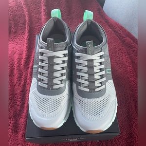 Vionic slip-on tennis shoes - Brand New